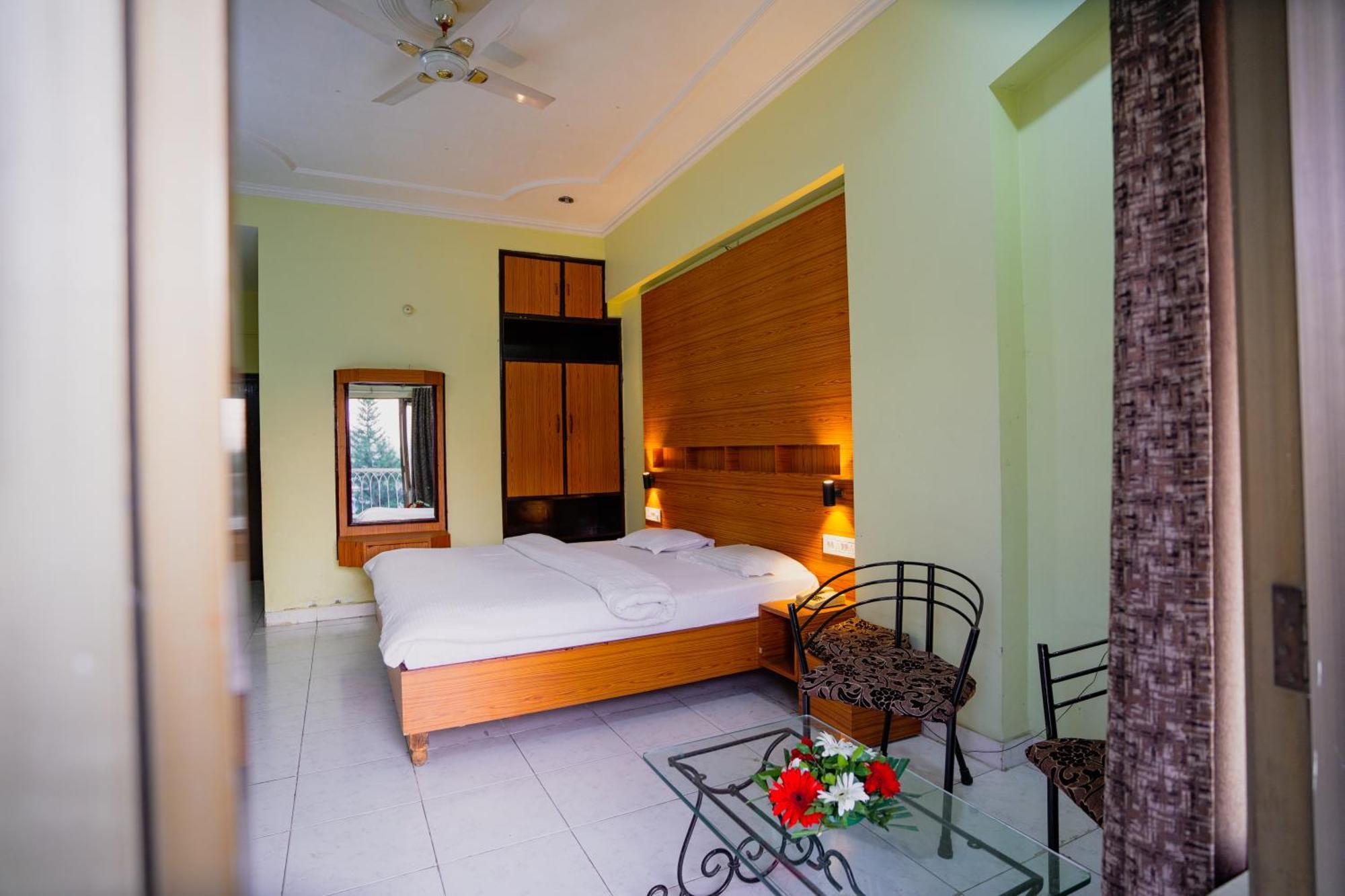 Hotel Girdhar Mahal Indaur Exteriér fotografie