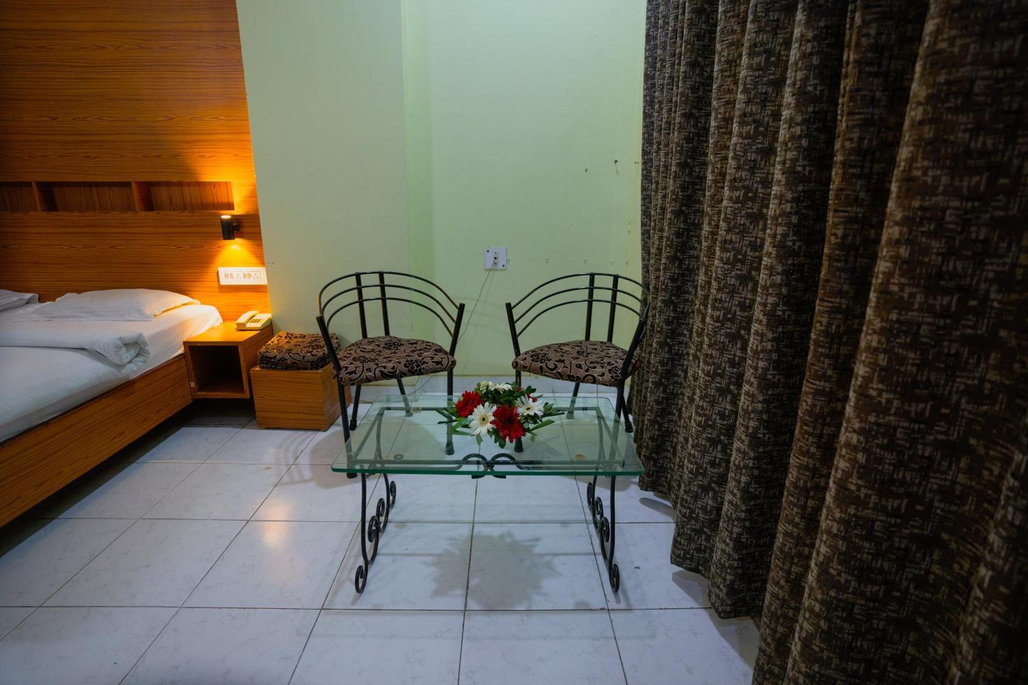 Hotel Girdhar Mahal Indaur Exteriér fotografie
