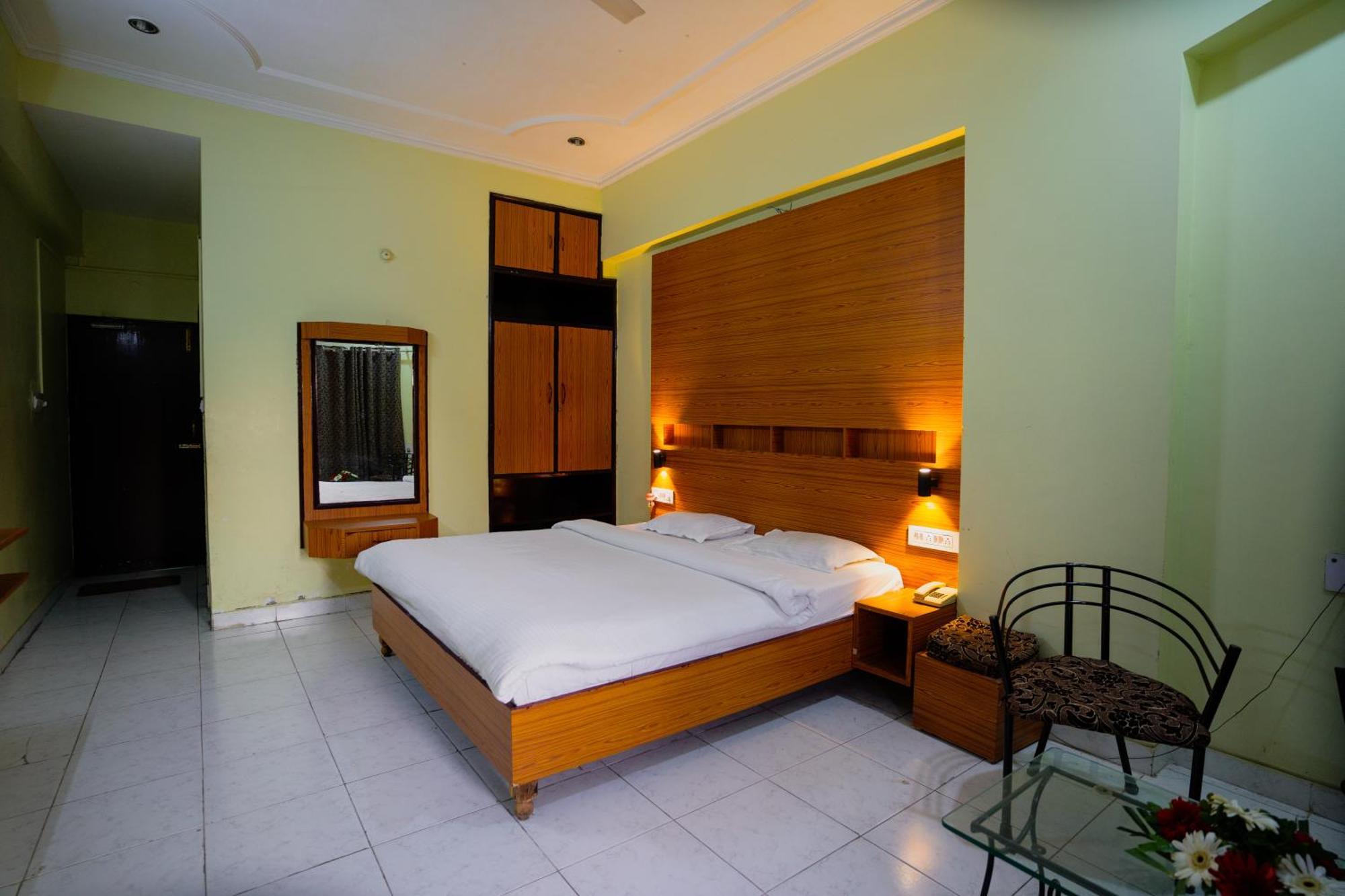Hotel Girdhar Mahal Indaur Exteriér fotografie