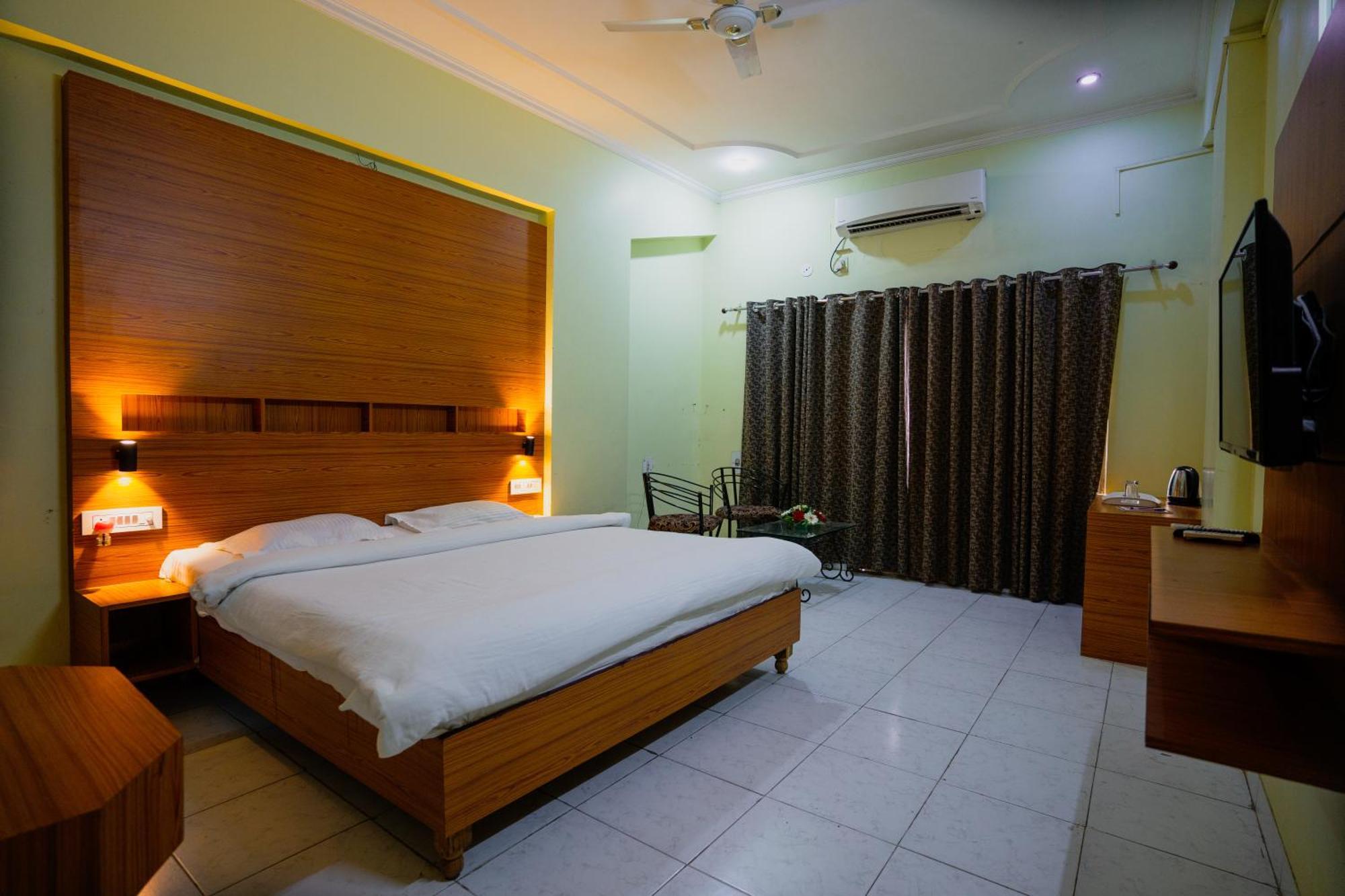 Hotel Girdhar Mahal Indaur Exteriér fotografie