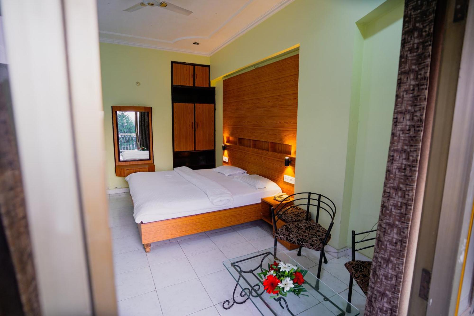 Hotel Girdhar Mahal Indaur Exteriér fotografie