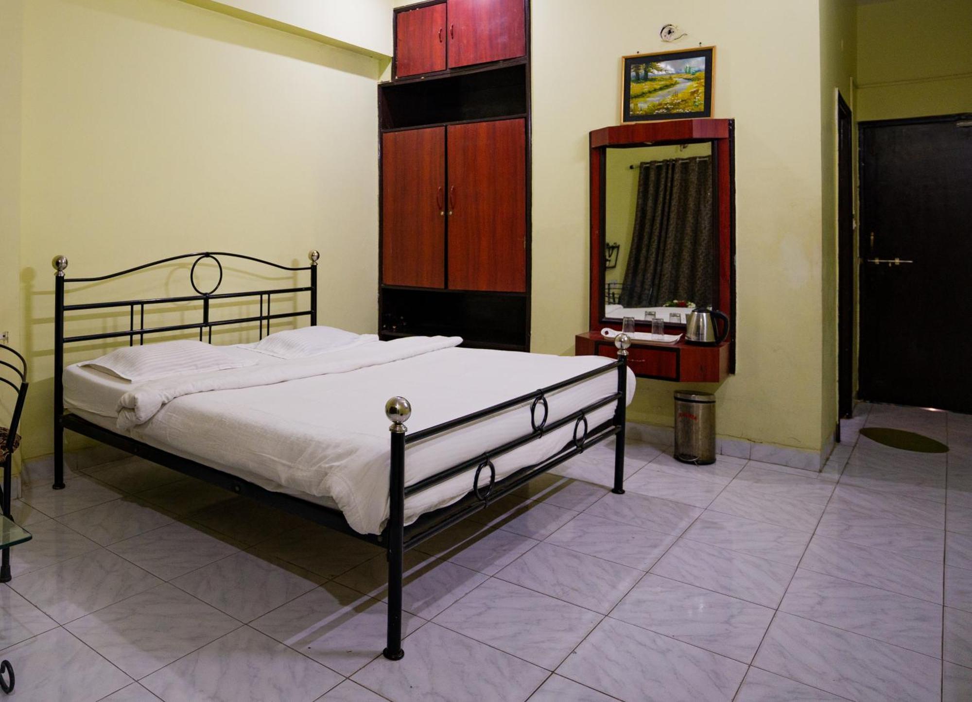 Hotel Girdhar Mahal Indaur Exteriér fotografie